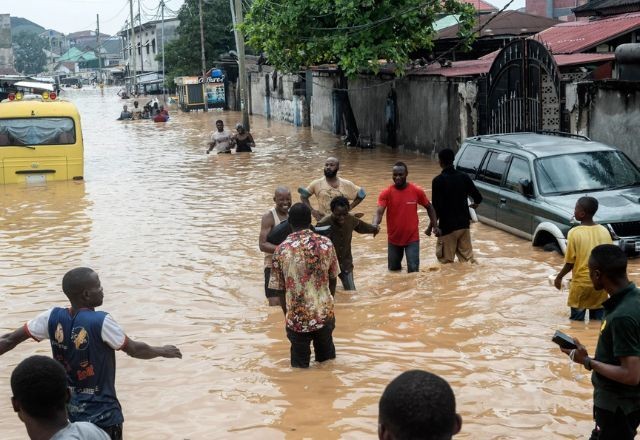 Imagem da noticia Enchentes no leste do Congo deixam mais de 60 mortos e dezenas de desaparecidos