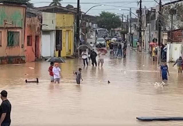 Chuva acima da média no nordeste provoca estragos e deixa desalojados