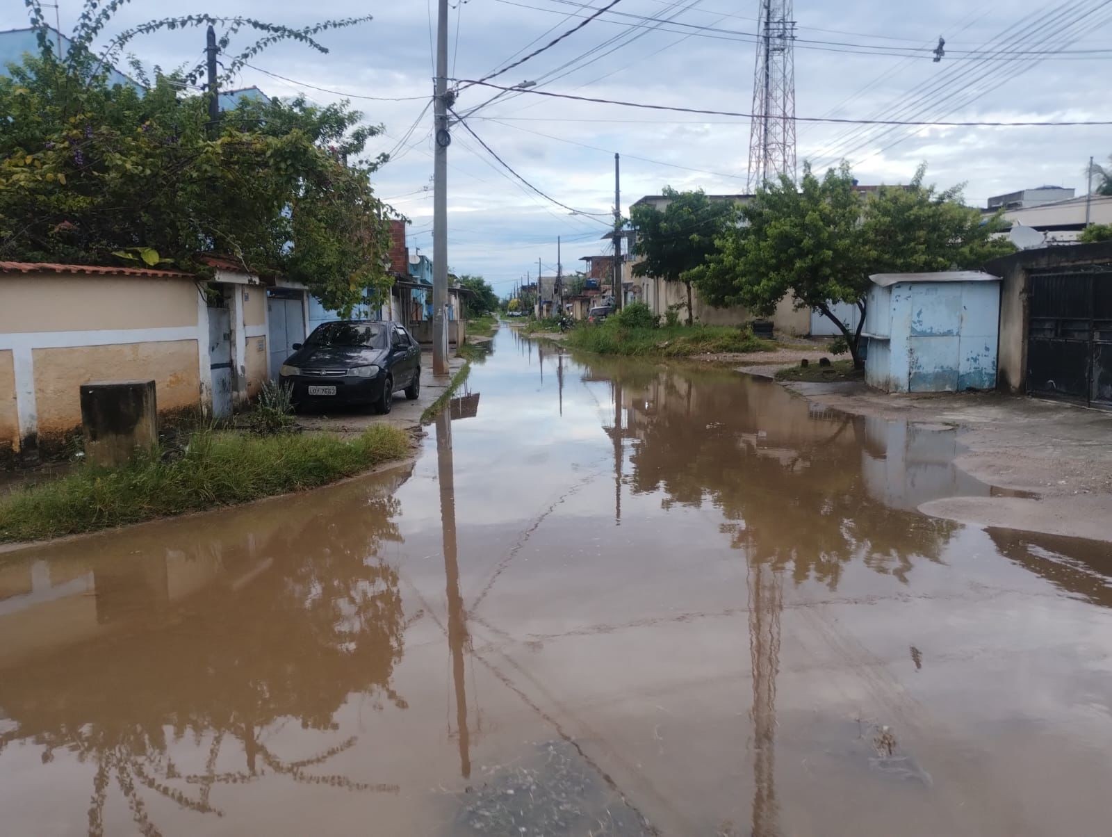 Imagem da noticia Chuva forte causa estragos na Baixada Fluminense no Rio