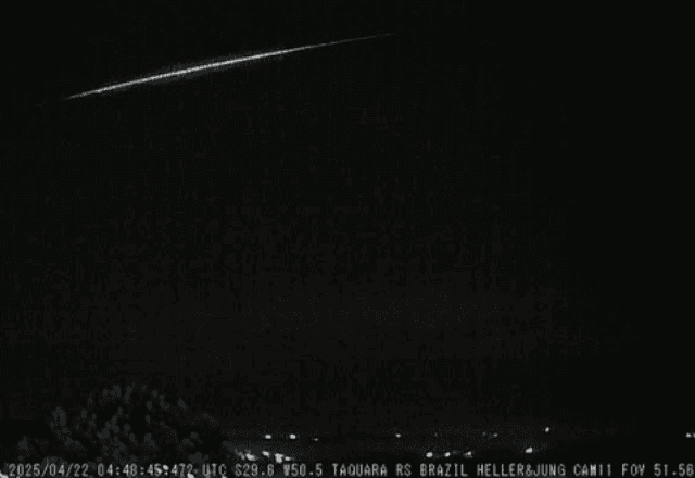 Imagem da noticia Chuva de meteoros é registrada durante a madrugada no Rio Grande do Sul