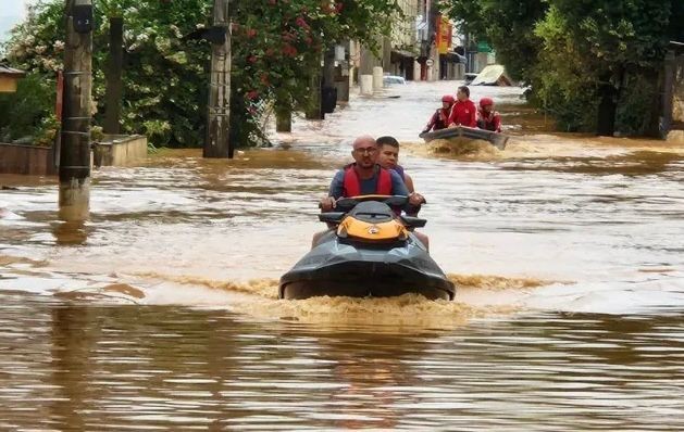 Imagem da noticia Três pessoas seguem desaparecidas após fortes chuvas no Espírito Santo