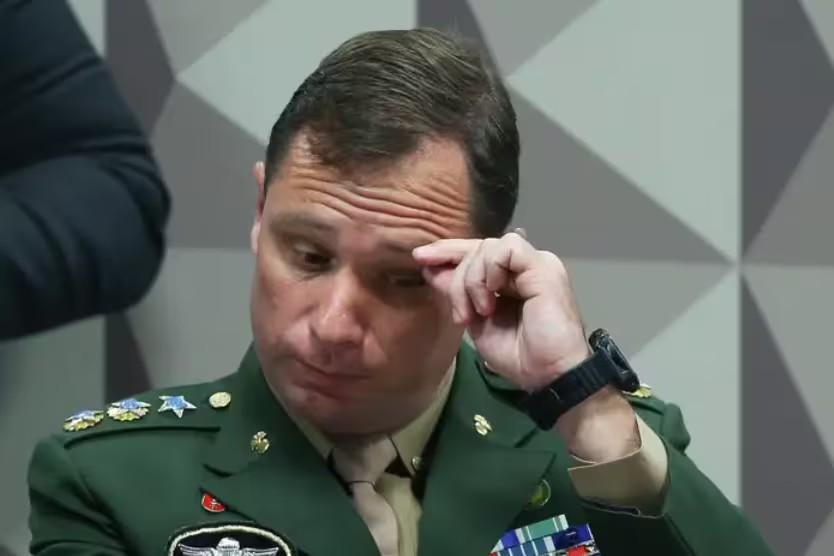 Imagem da noticia Áudios de Mauro Cid podem ser uma tentativa de atrapalhar as investigações, avalia advogado criminalista 