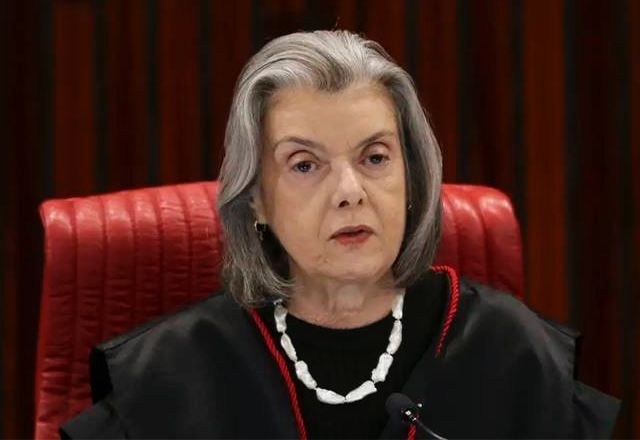 Imagem da noticia "Toda violência precisa ser superada", afirma presidente do TSE sobre crimes eleitorais, em balanço do 1º turno