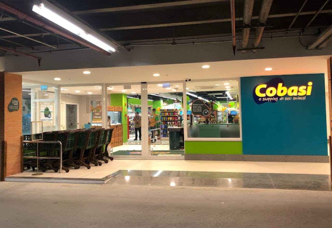 Imagem da noticia Animais morrem afogados em pet shop durante enchente em Porto Alegre