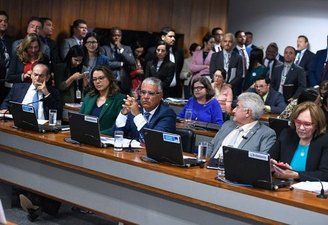 Imagem da noticia Comissão do Senado aprova projeto que cria Programa Nacional de Vacinação em escolas públicas