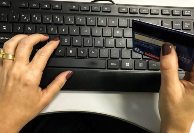 Imagem da noticia Planalto tenta reação após repercussão negativa de taxação de compras online
