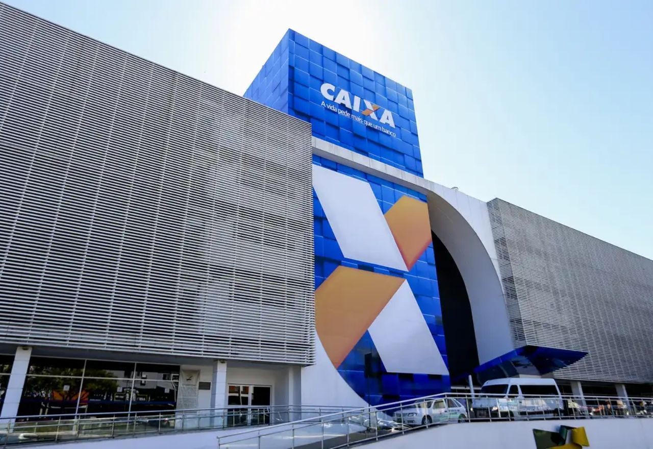 Imagem da noticia SBT News madrugada: Caixa faz depósito indevido em contas do FGTS de 1,4 mil trabalhadores