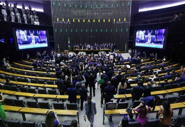 Imagem da noticia Deputados e senadores pelo RS ignoraram prevenção de desastres naturais em emendas parlamentares