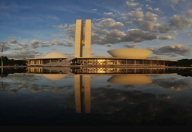 Imagem da noticia Congresso busca saída para restrições a emendas e aumenta pressão contra STF