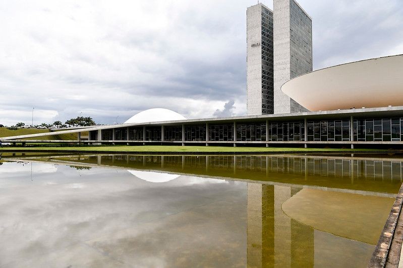 Imagem da noticia Comissão do Senado vota PEC das Drogas após interrupção de julgamento no STF