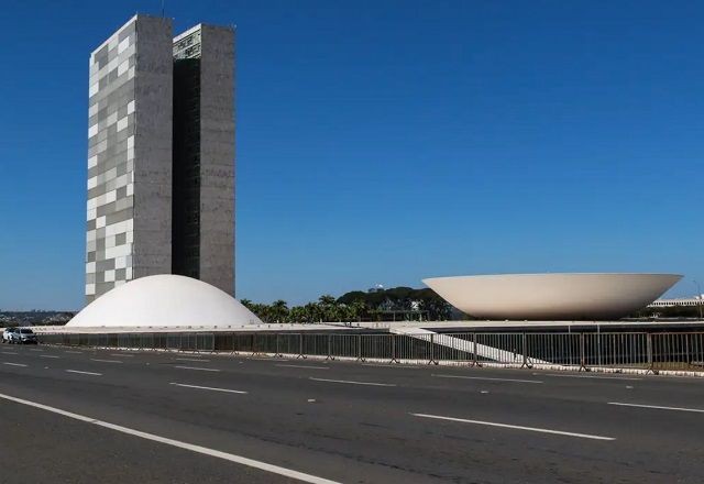 Imagem da noticia Parlamentares defendem "emenda Pix", enquanto Congresso recorre da decisão de Flávio Dino