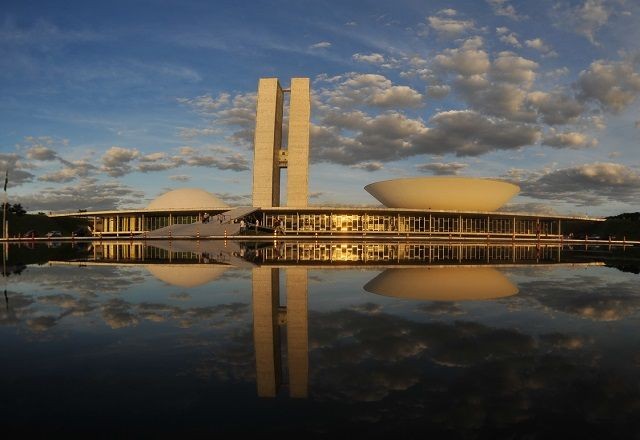 Imagem da noticia Fim da reeleição para presidente e regulamentação da reforma tributária devem ser prioridades no Congresso em 2024