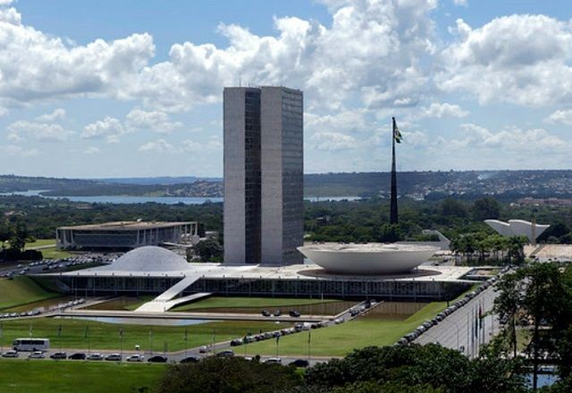 Imagem da noticia Mais de 60 congressistas titulares são candidatos nas eleições municipais de 2024