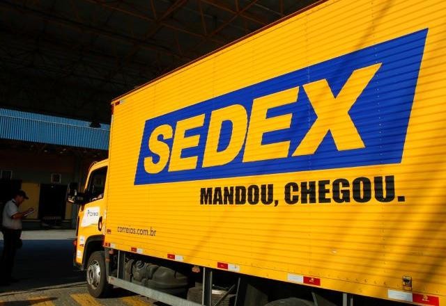 Imagem da noticia Câmara aprova projeto que permite a privatização dos Correios