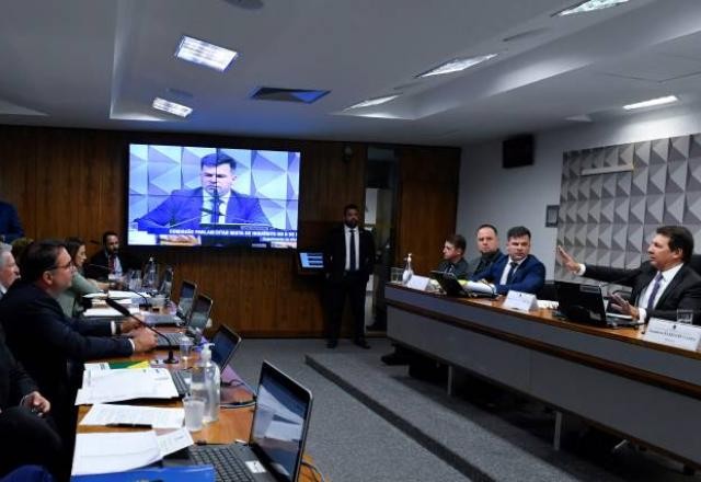 Imagem da noticia Depoimento na CPMI do 8/1 vira palanque e ringue de base e oposição