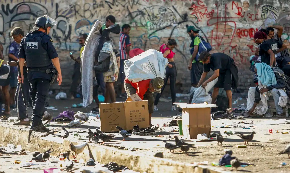Imagem da noticia Justiça de SP proíbe GCM de usar balas de borracha e atuar como PM na Cracolândia
