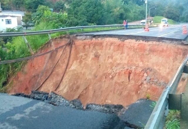 Sobe para 8 o número de mortes causadas pelas chuvas no Rio de Janeiro