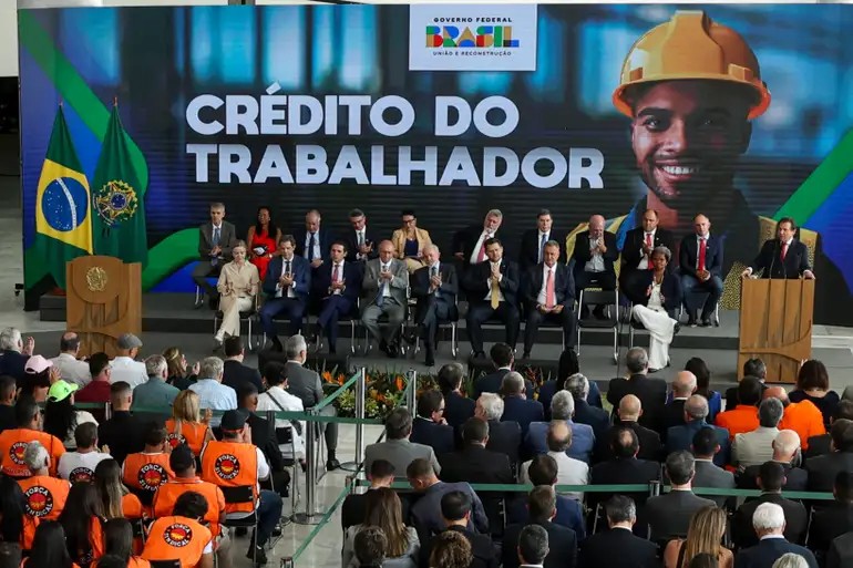 Imagem da noticia Crédito do Trabalhador completa 1 ano com R$ 117 bilhões em empréstimos