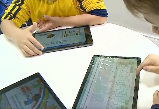 Imagem da noticia Unesco publica alerta para o uso excessivo de celulares nas salas de aula