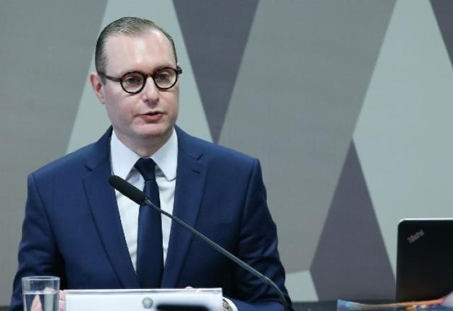 Imagem da noticia Zanin suspende concurso da PMDF que limitava participação de mulheres