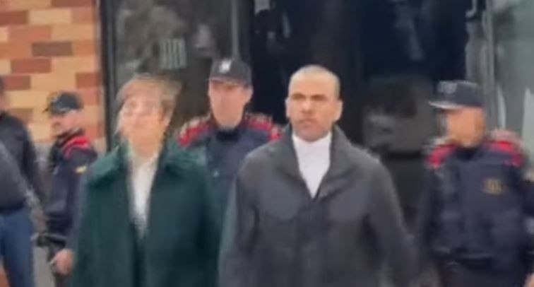 Imagem da noticia Daniel Alves deixa a cadeia 14 meses depois de ser preso