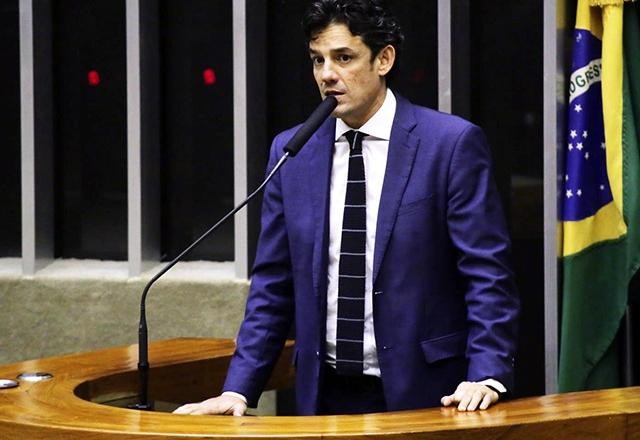 Imagem da noticia Partidos precisam combater discriminação racial, cobra vice-líder