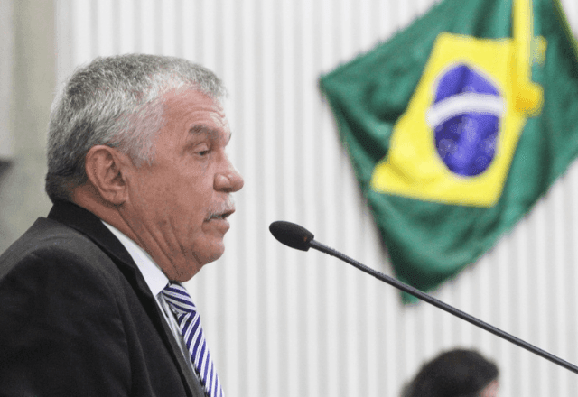 Imagem da noticia TSE torna inelegível ex-deputado do PL que defendeu ganhar eleição "na bala"