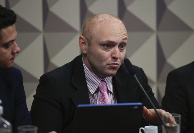 Imagem da noticia Delgatti e Moro batem boca e hacker diz que senador "é um criminoso"