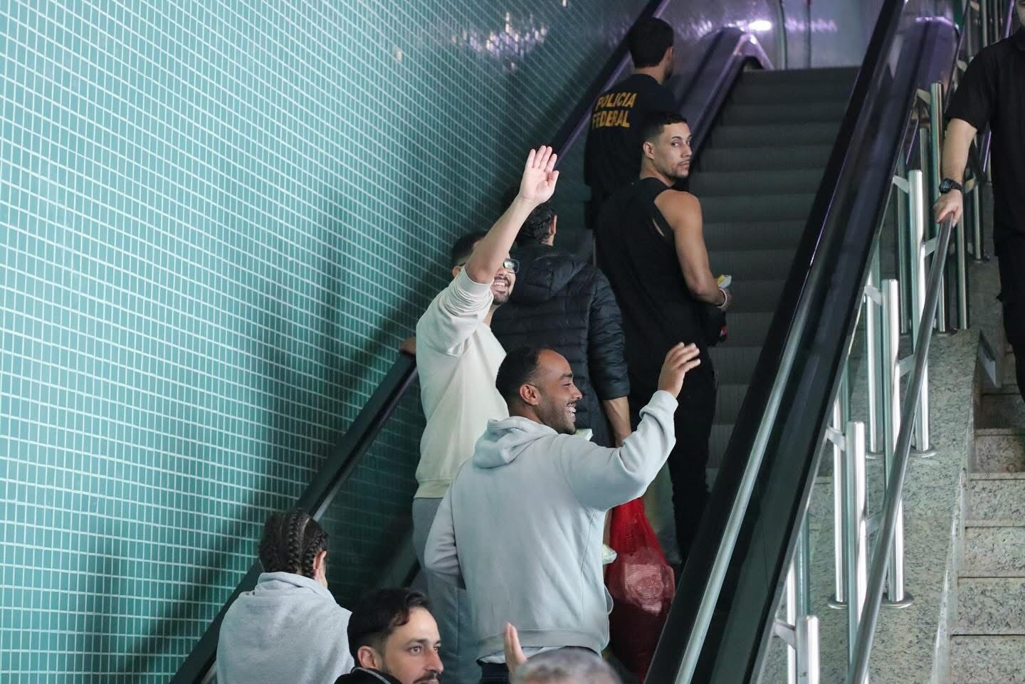 Imagem da noticia Brasil espera receber mais deportados dos EUA e prepara plano de acolhimento