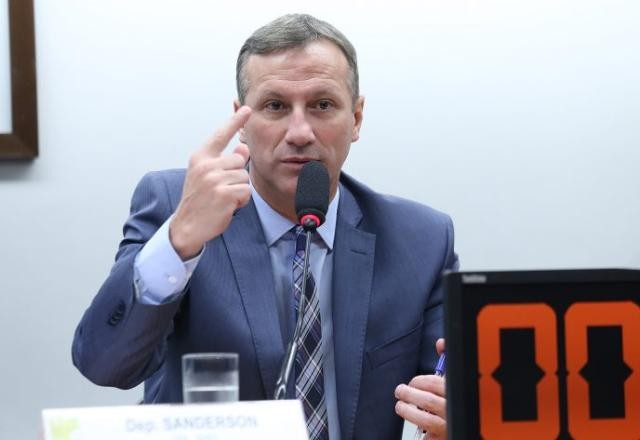 Imagem da noticia Sanderson diz que Lula tem "preconceito" em querer fechar clubes de tiro