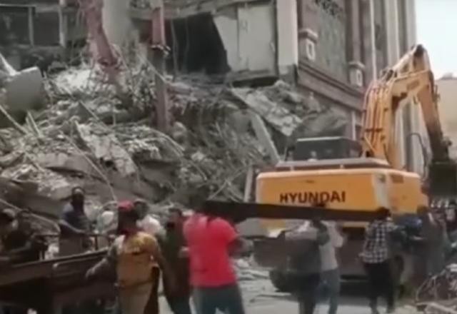 Imagem da noticia Prédio comercial desaba no Irã após ser atingido por tempestade de areia