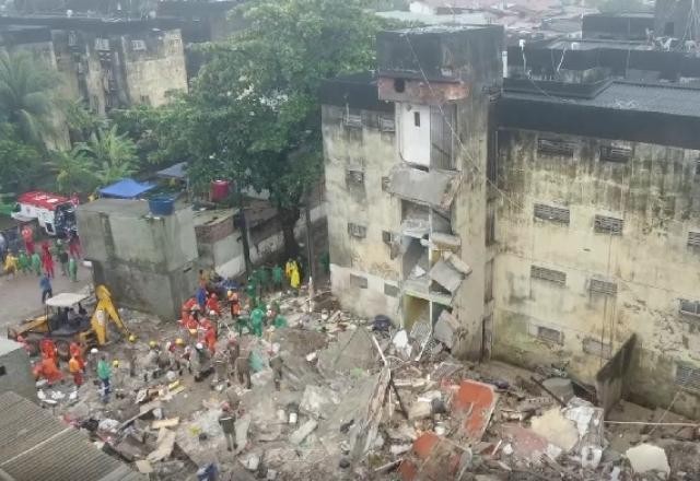 Imagem da noticia Sobe para 8 o número de mortes em desabamento de prédio no Grande Recife