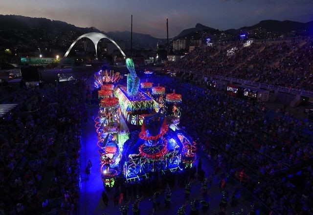 Imagem da noticia Com três dias de festa, ordem de desfile do carnaval 2025 do Rio é definida