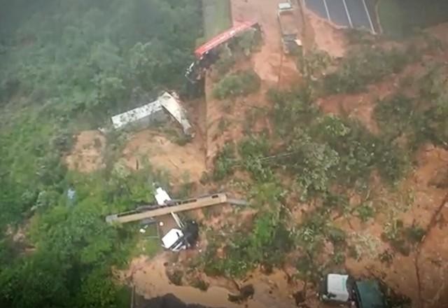 Imagem da noticia Polícia e MPF abrem inquérito para apurar deslizamento na BR-376