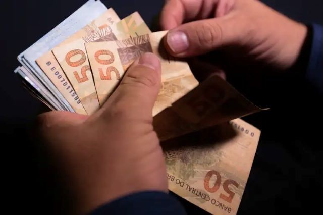 Imagem da noticia Endividamento dos brasileiros se mantém em 78,8%, segundo CNC