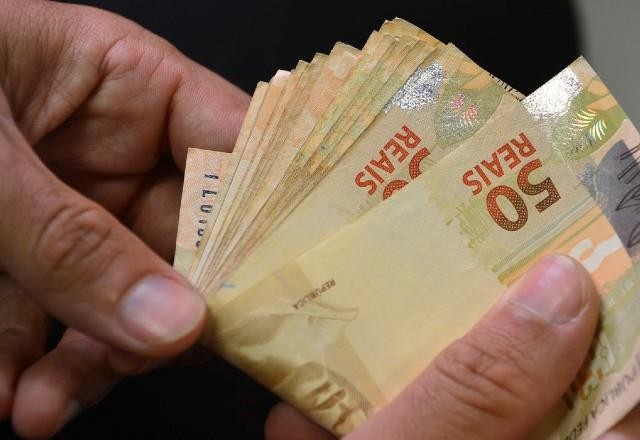 Imagem da noticia Caixa antecipa pagamento de parcelas do auxílio para caminhoneiros e taxistas