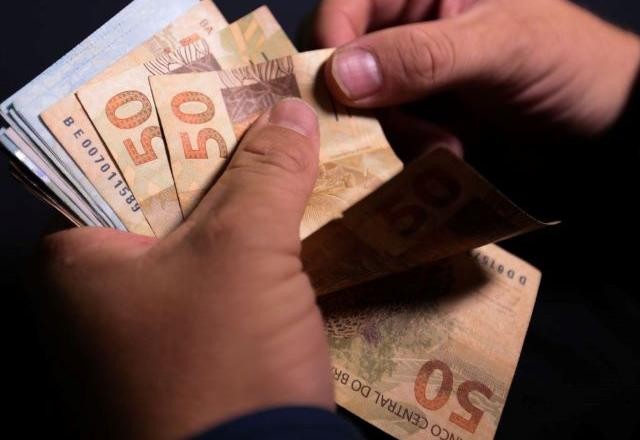 Imagem da noticia Não há novo valor do Auxílio Brasil, dizem ministros após adiamento