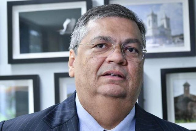 Imagem da noticia Emendas Pix: Barroso tira relatoria de Gilmar e redistribui ação para Dino