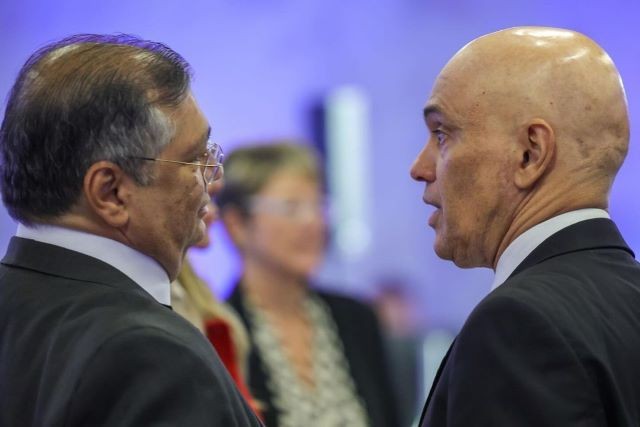Imagem da noticia Em publicação na internet, Dino defende Moraes, alvo de protestos bolsonaristas