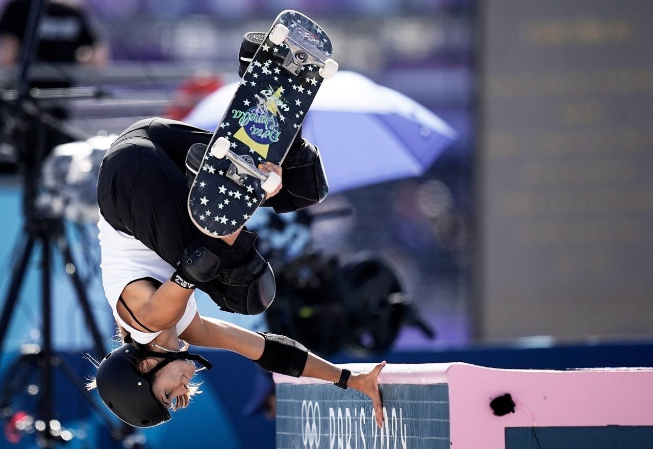 Imagem da noticia Dora Varella esbarra no pódio e fica em 4º na final do skate park feminino