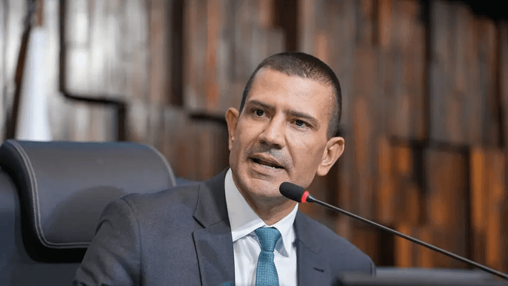 Imagem da noticia Assembleia do Rio pede a Fux que Douglas Ruas assuma governo