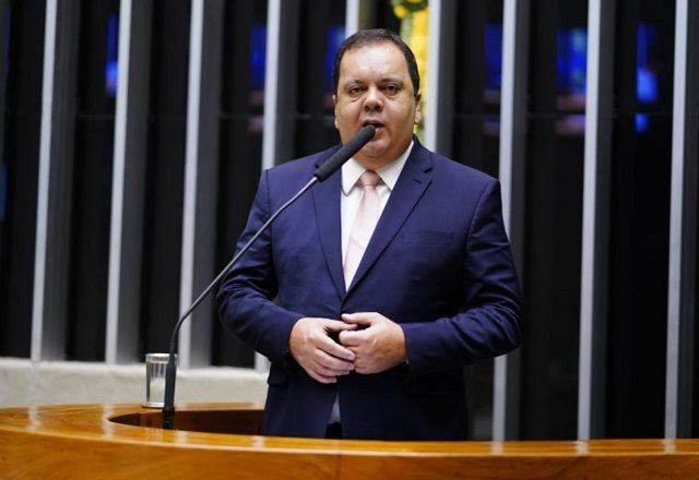 Elmar Nascimento assume liderança do maior bloco parlamentar da Câmara dos Deputados