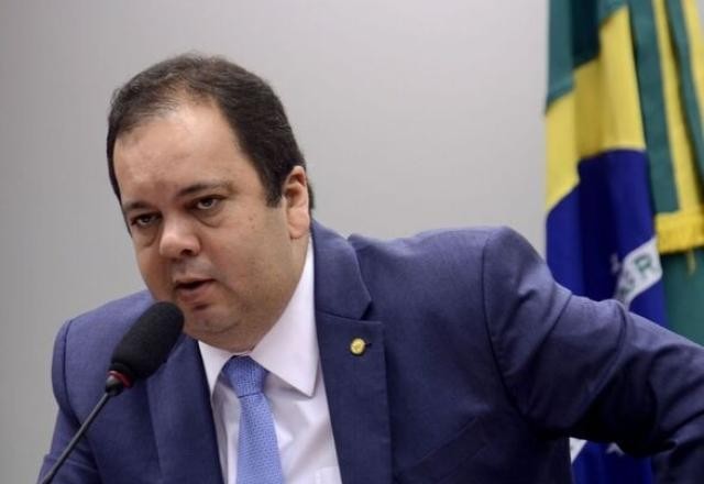 Imagem da noticia Líder do União ataca ministros de Lula e defende Juscelino no caso FAB