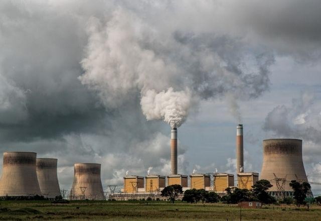 Imagem da noticia União Europeia promete corte de 90% nas emissões até 2040