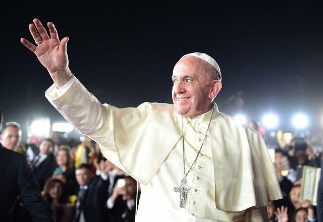Imagem da noticia Papa Francisco tem 'noite tranquila' em meio a melhoras graduais, diz Vaticano