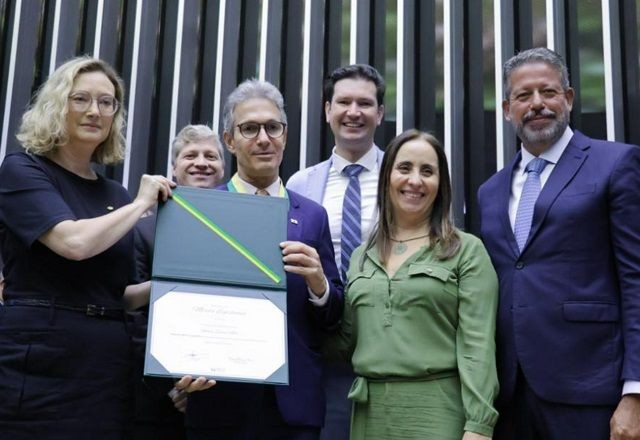 Gilmar Mendes, Romeu Zema e Vinicius Junior recebem Medalha Mérito Legislativo da Câmara