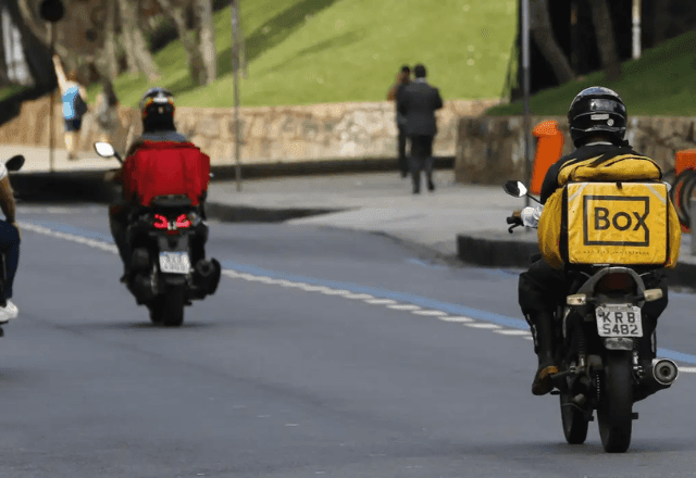 Imagem da noticia Câmara do Rio proíbe exigência de subida de entregador até apartamentos