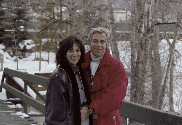 Imagem da noticia Condenada por aliciar vítimas de Epstein, Ghislaine Maxwell se recusa a depor no Congresso dos EUA