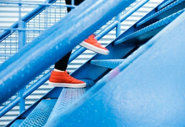 Imagem da noticia Trocar elevador por escada pode aumentar longevidade, diz estudo