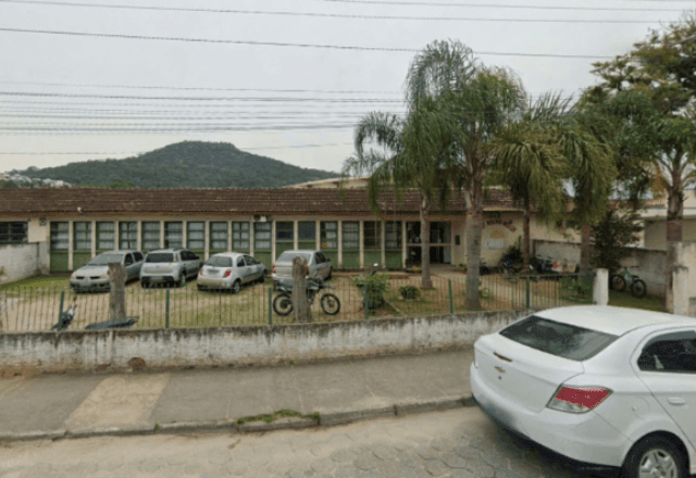 Imagem da noticia Estudantes vão parar em UPA após comerem bolo em escola de Santa Catarina